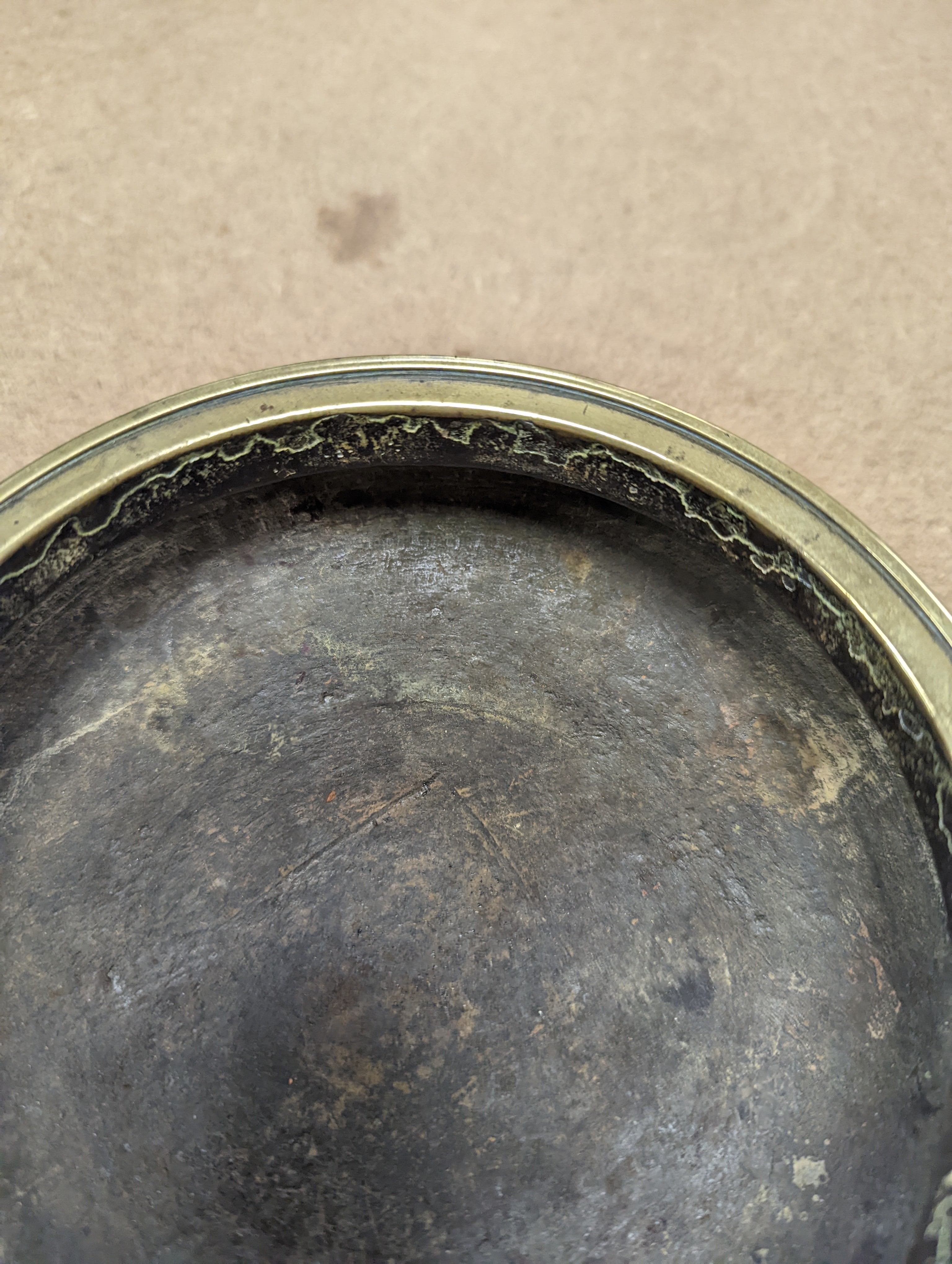 A Chinese bronze censer, ding, Xuande mark, 18th / 19th century, diameter 16.6cm, height 6.7cm